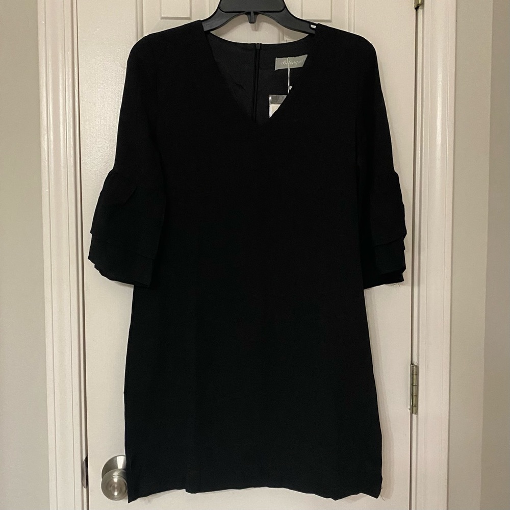BELONGSCI • Black V-Neck Bell Sleeve Shift Mini Dress - Picture 3 of 8